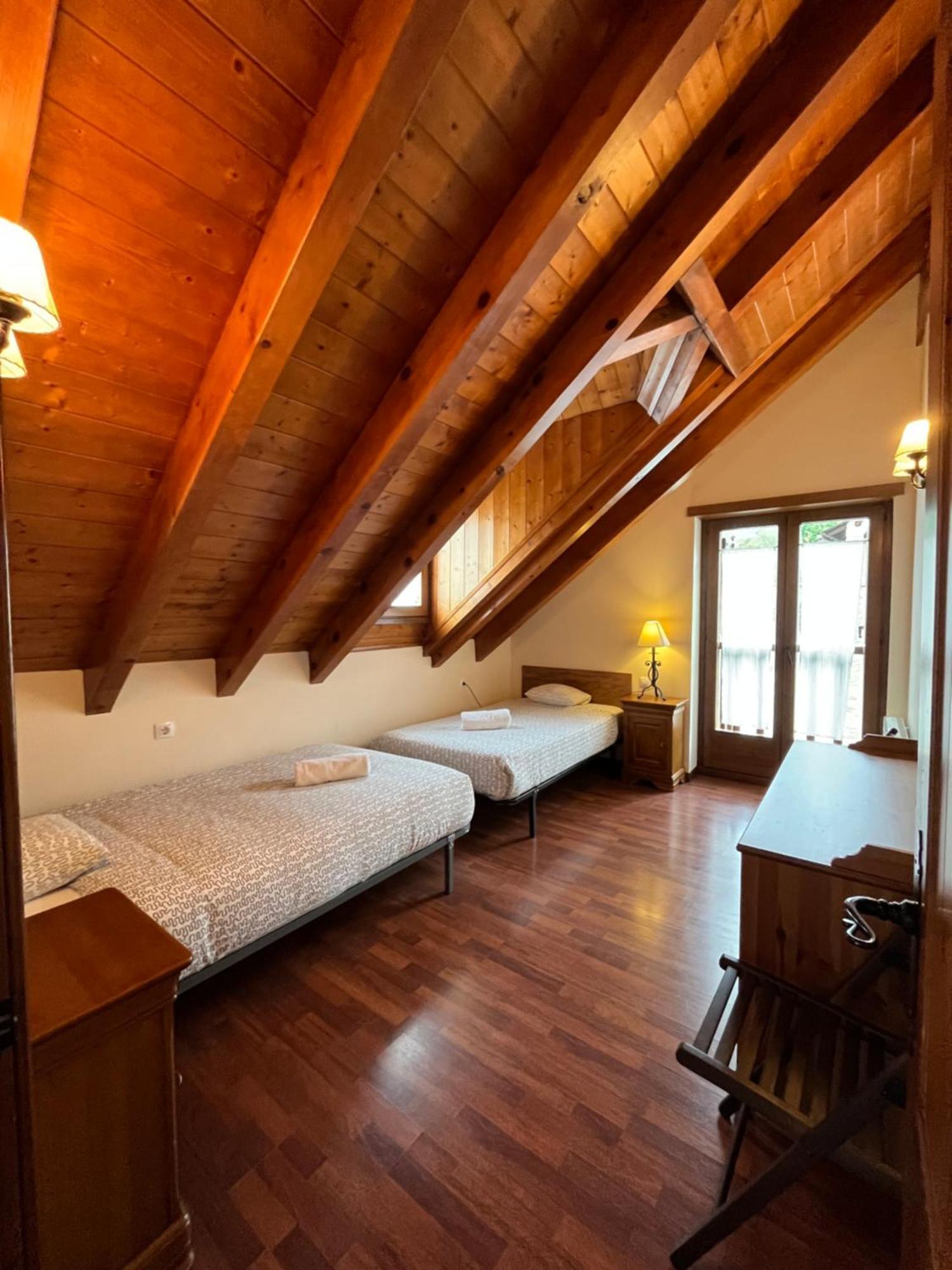Luxury House Valencia D'Aneu Apartment Ngoại thất bức ảnh