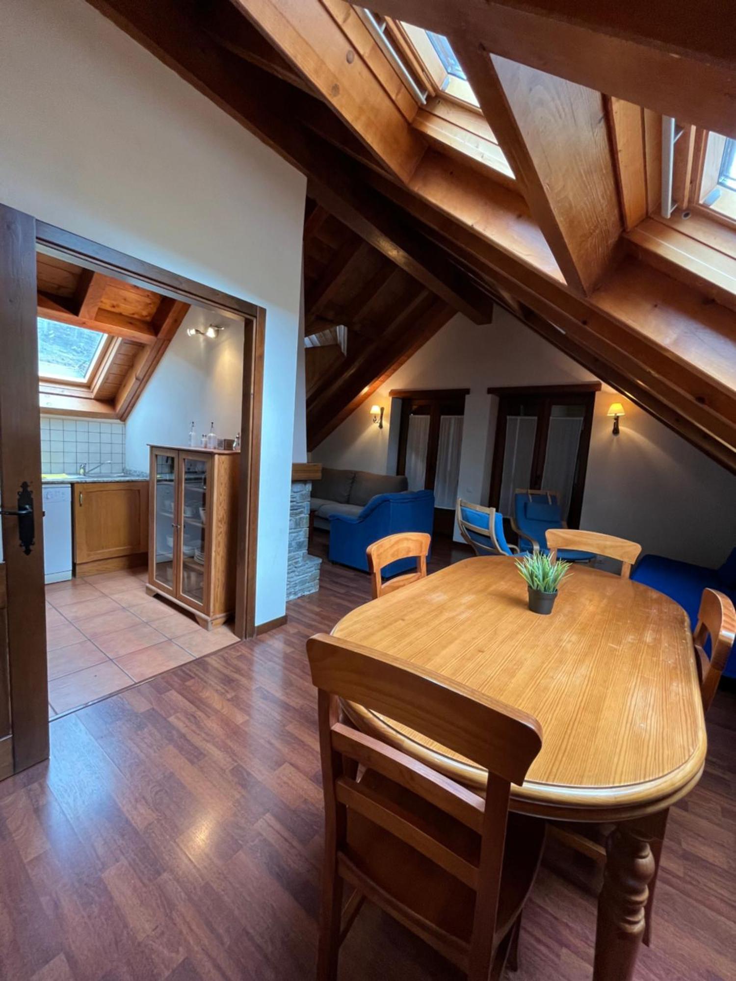 Luxury House Valencia D'Aneu Apartment Ngoại thất bức ảnh