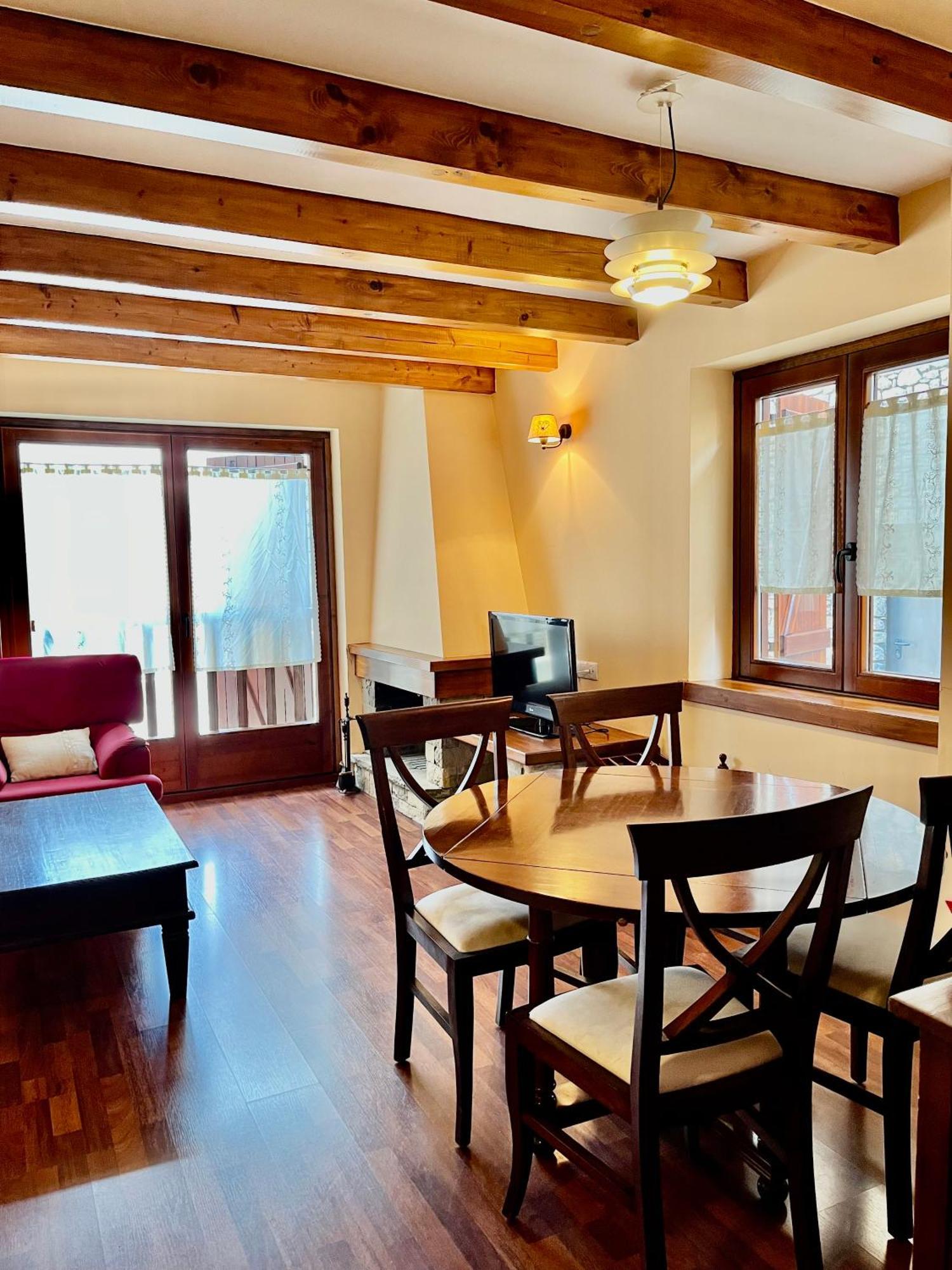 Luxury House Valencia D'Aneu Apartment Ngoại thất bức ảnh