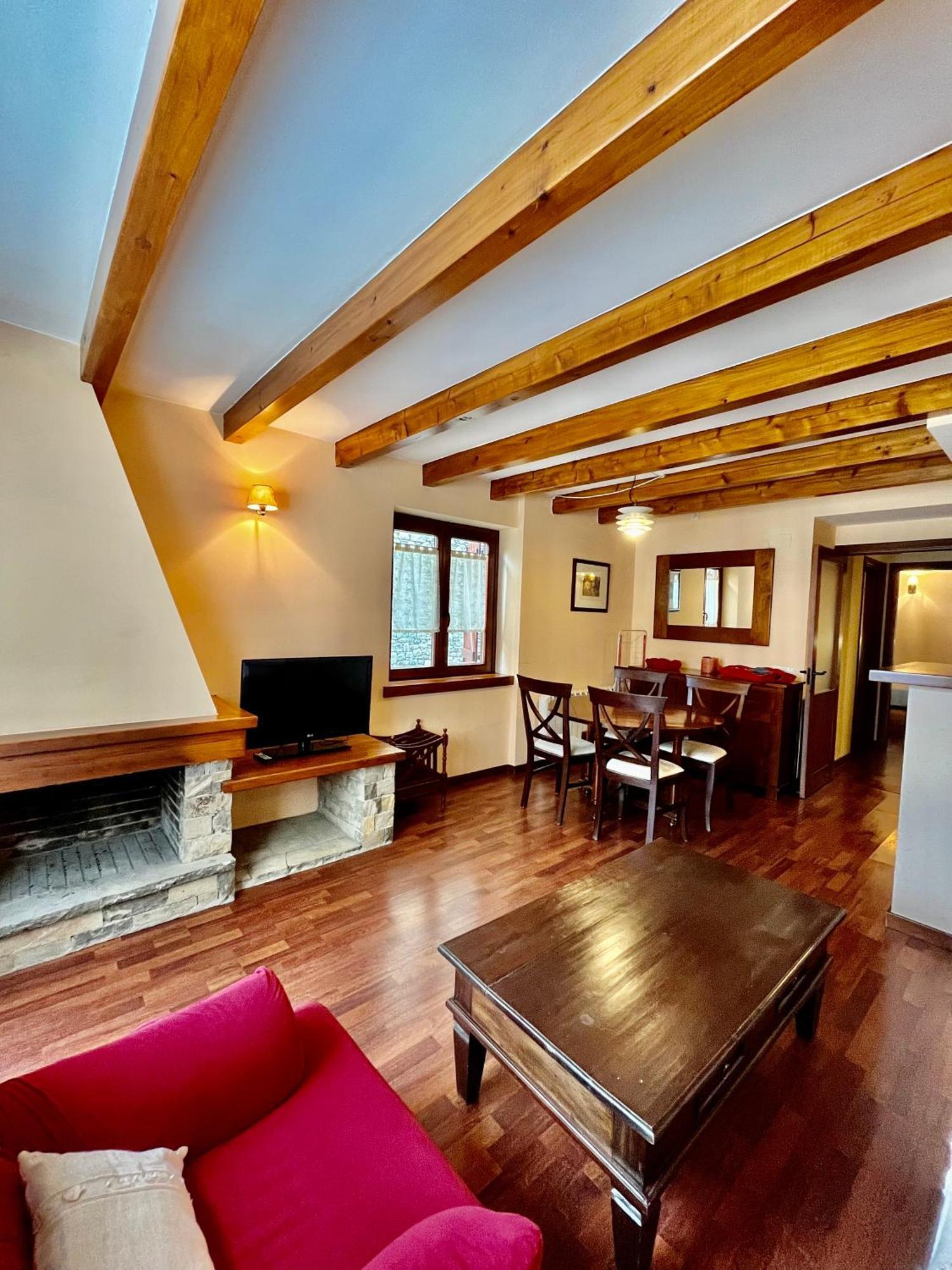 Luxury House Valencia D'Aneu Apartment Ngoại thất bức ảnh