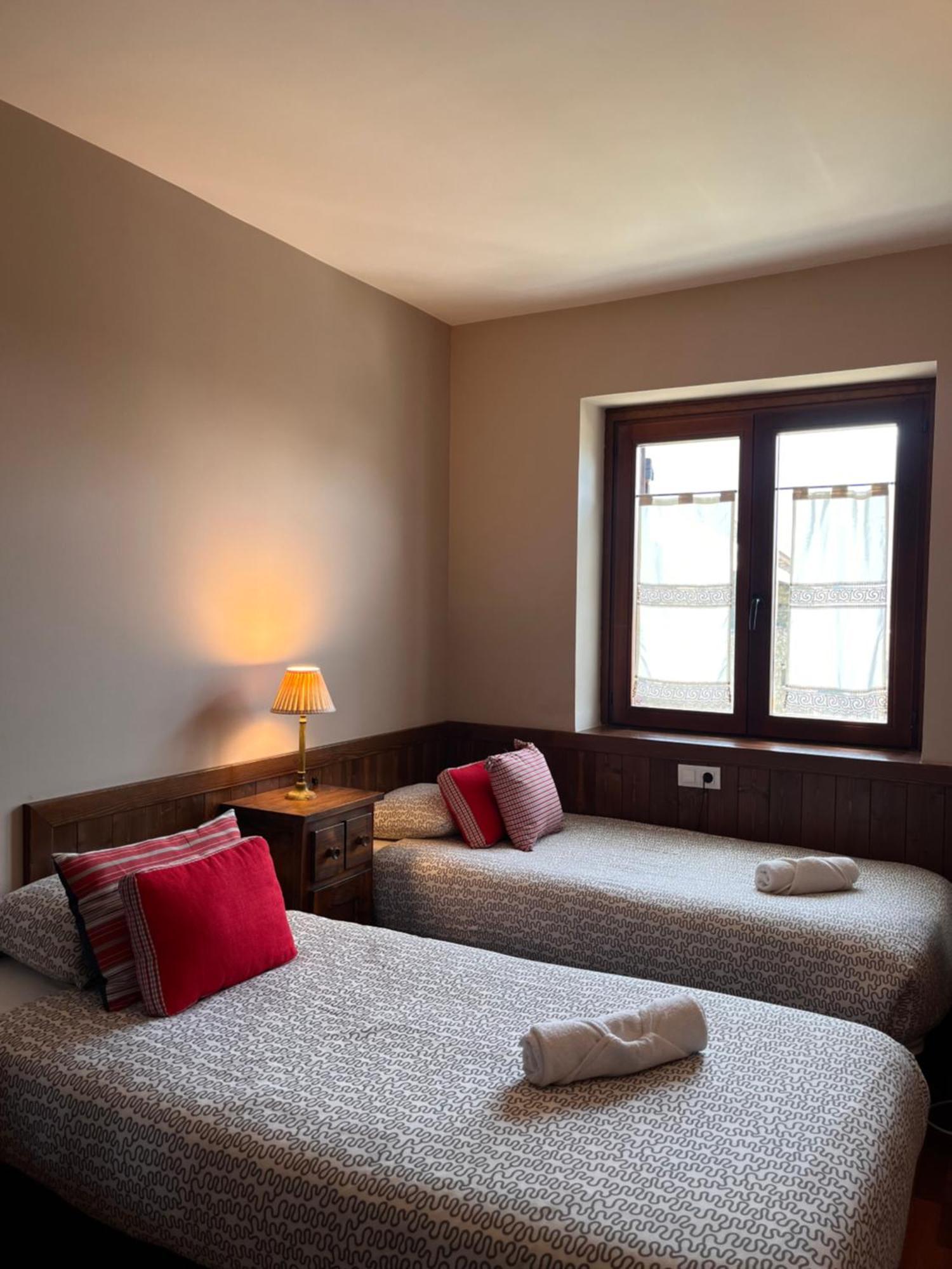 Luxury House Valencia D'Aneu Apartment Ngoại thất bức ảnh