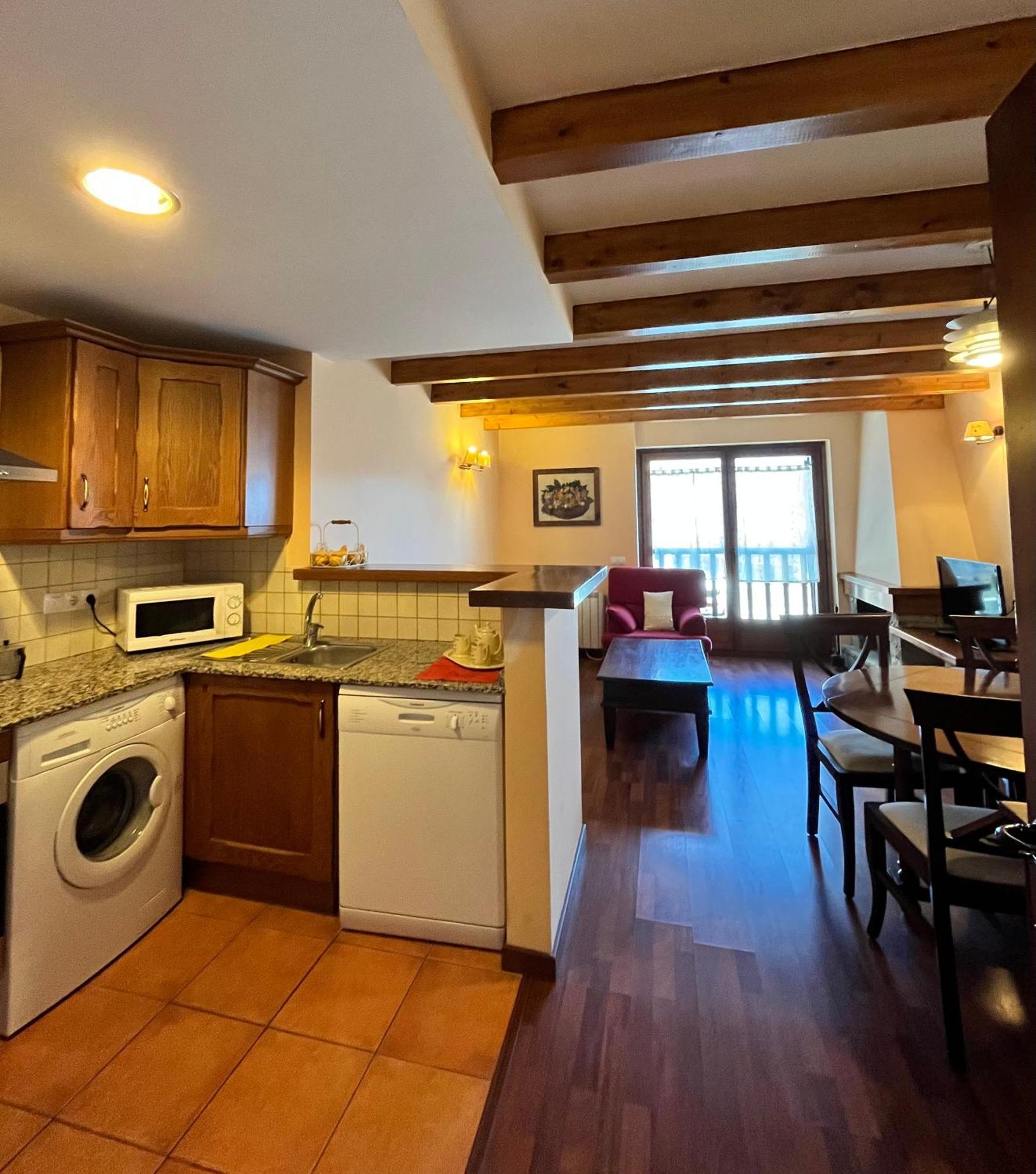 Luxury House Valencia D'Aneu Apartment Ngoại thất bức ảnh