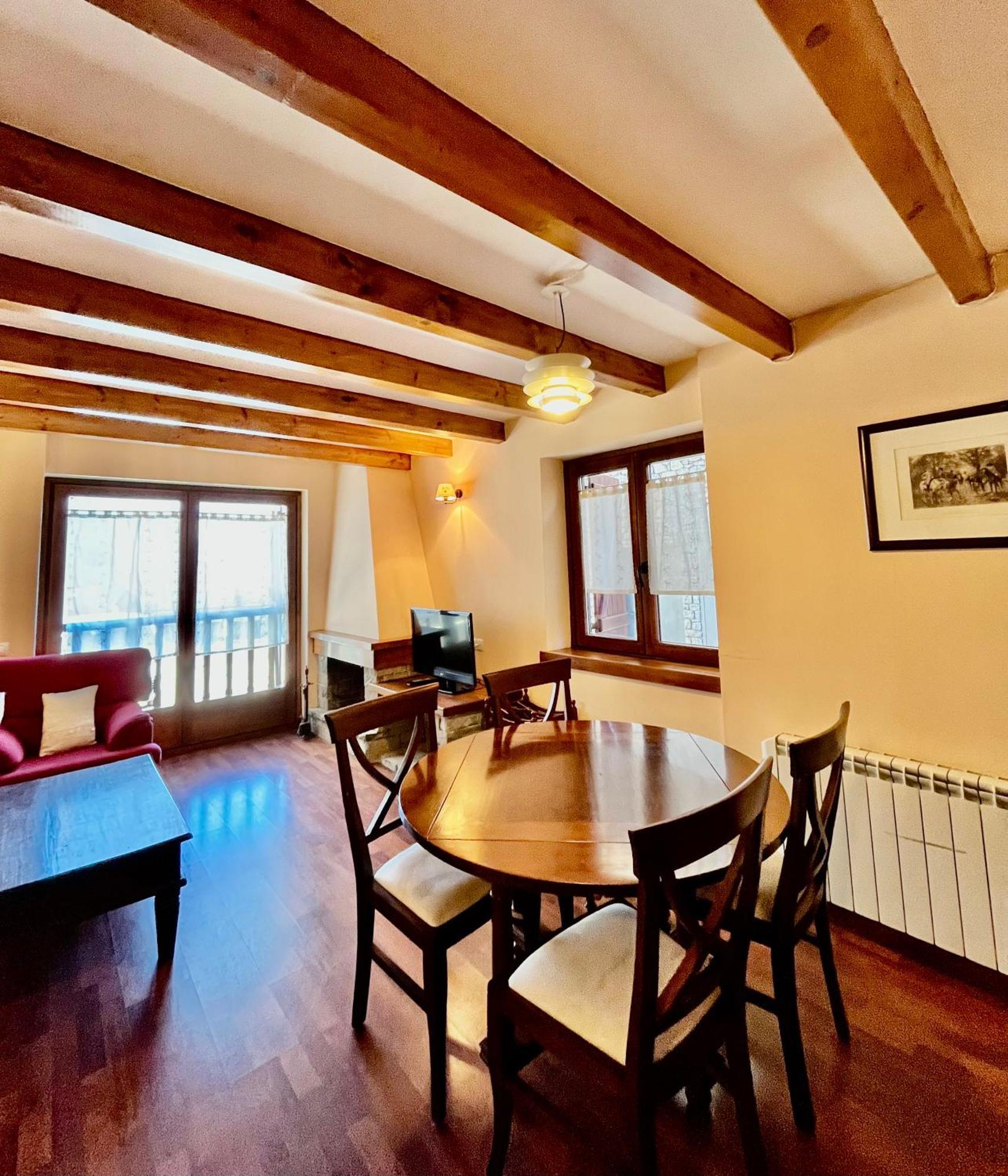 Luxury House Valencia D'Aneu Apartment Ngoại thất bức ảnh